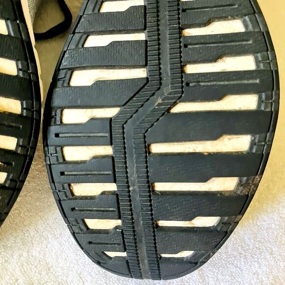 Under Armour Micro G Pursuit Shoes Running Mesh 7.5 Womens Gray Blk 3020221-101 - Picture 12 of 14